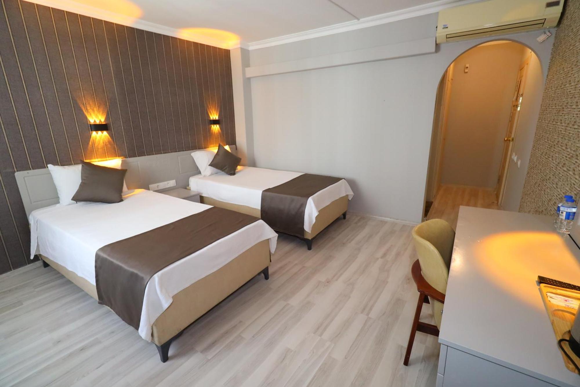 Artan Hotel 3*
